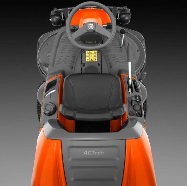 Husqvarna Profi Allrad-Frontmäher RC 320Ts AWD - Grundgerät ohne Mähdeck - Modell 2025-Neu - Image 12