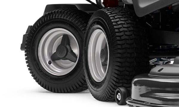 Husqvarna Profi Allrad-Frontmäher RC 320Ts AWD - Grundgerät ohne Mähdeck - Modell 2025-Neu - Image 7