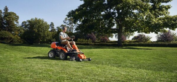 Husqvarna Profi-Frontmäher R 214TC inkl. Mähdeck Combi 94 - Modell 2025-Neu - Image 4