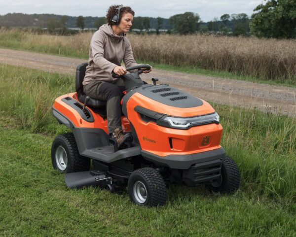 Husqvarna Rasentraktor TS 215T - Modell 2025-Neu - Image 11